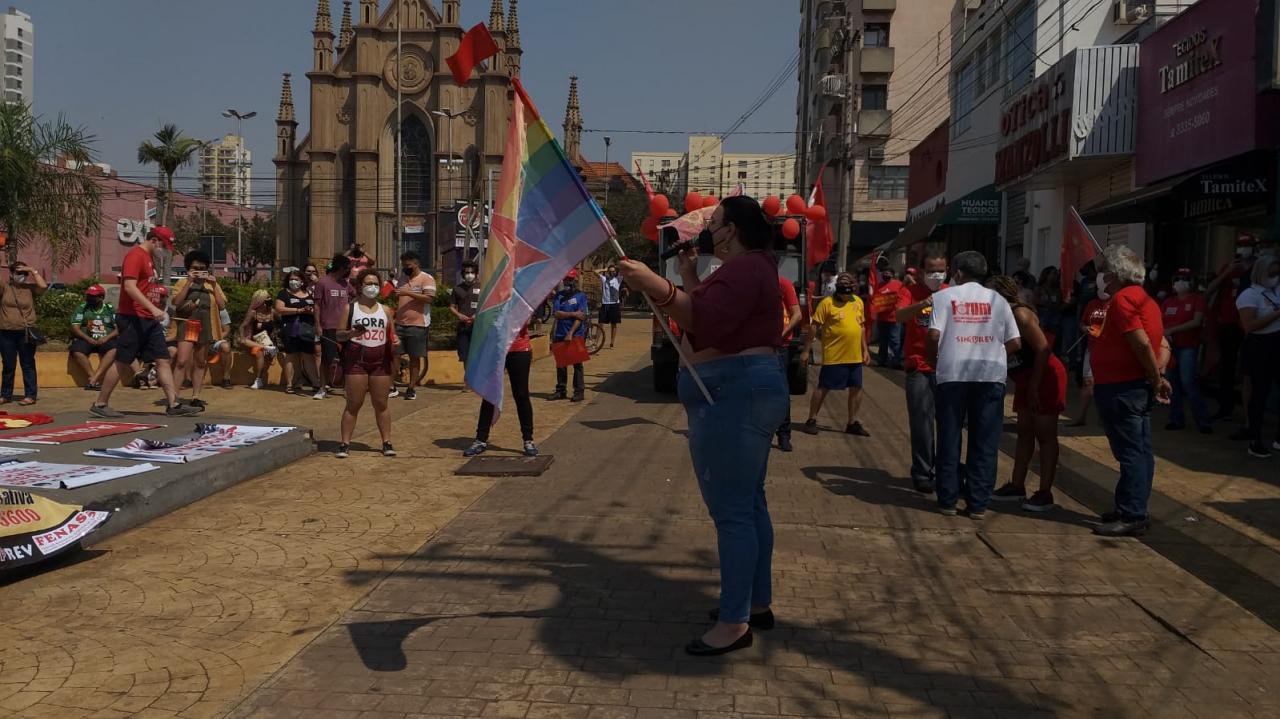 Foto 12 de 17 — Manifestantes fazem ato "Fora Bolsonaro" na Praça Santa Cruz; veja imagens